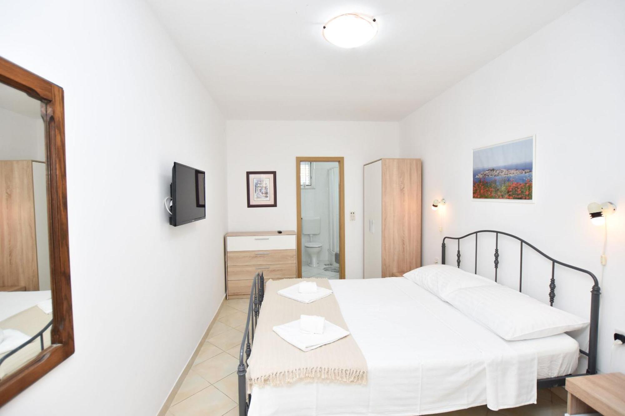 Apartments Eva Primošten Екстериор снимка
