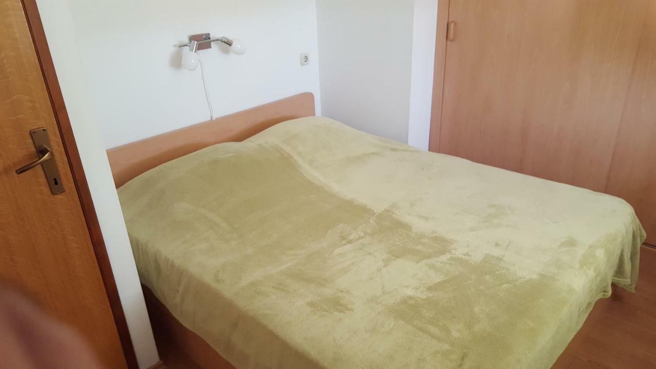 Apartments Eva Primošten Екстериор снимка