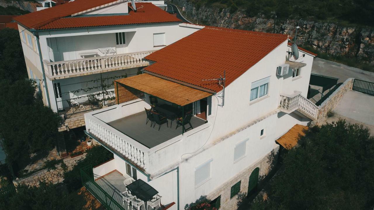 Apartments Eva Primošten Екстериор снимка