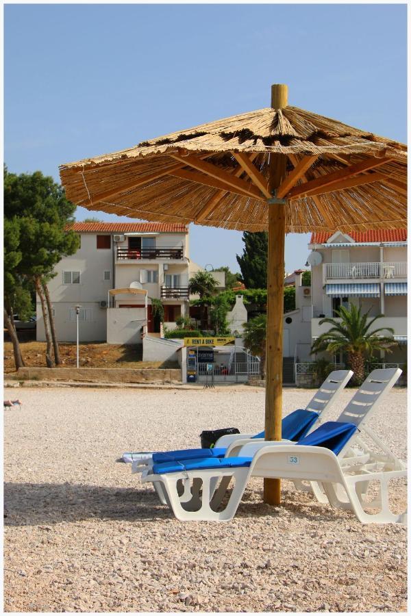 Apartments Eva Primošten Екстериор снимка
